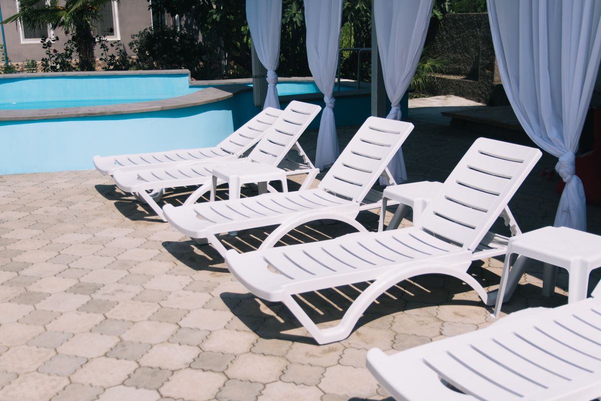 Pool Deck & Lanai in Fort Myers